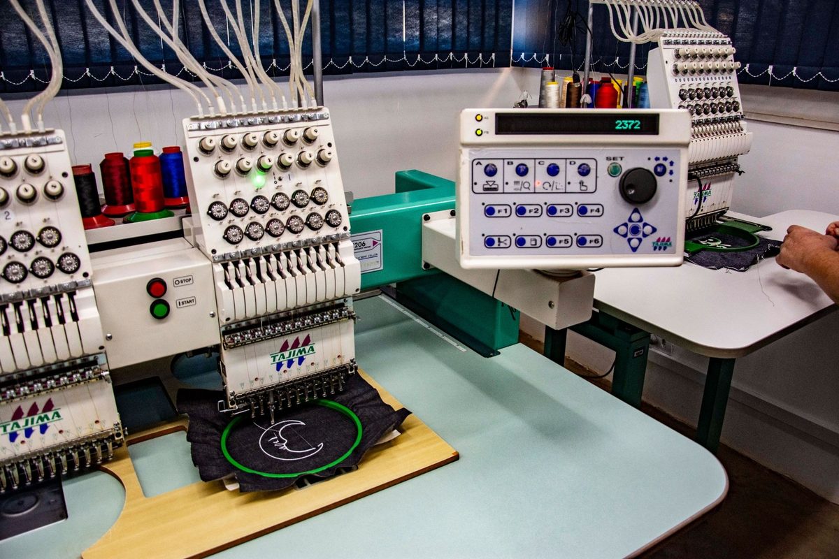 a multi head embroidery machine